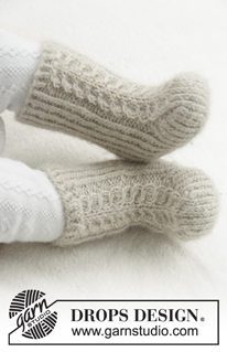 Free patterns - Ponožky a botičky pro miminka / DROPS Baby 31-25