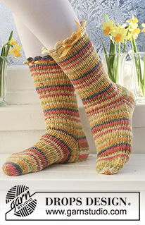 Free patterns - Dámské ponožky a papučky / DROPS Extra 0-552