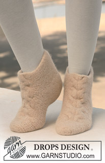 Free patterns - Women's Socks & Slippers / DROPS 124-13