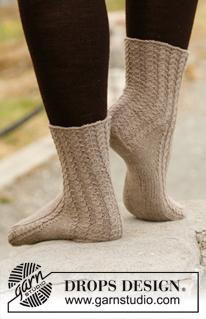 Free patterns - Women's Socks & Slippers / DROPS 133-7