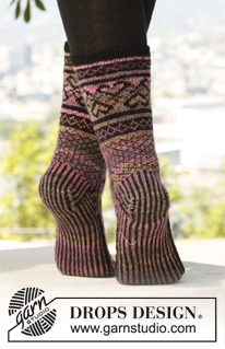 Free patterns - Női zoknik és lábbelik / DROPS 142-35