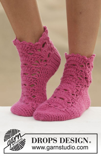 Free patterns - Dámské ponožky a papučky / DROPS 154-33