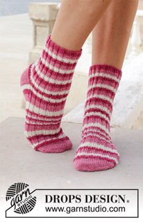 Free patterns - Dámské ponožky a papučky / DROPS 189-28