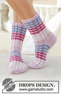 Free patterns - Dámské ponožky a papučky / DROPS 189-36