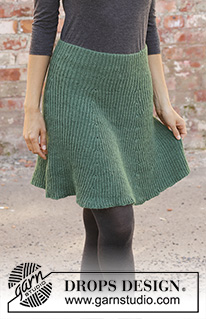See You In Dublin / DROPS 196-37 - Knitted skirt in DROPS Nord. Piece is knitted top down with false English rib. Size: S - XXXL