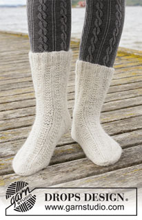 Free patterns - Női zoknik és lábbelik / DROPS 203-31