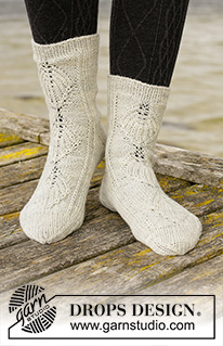 Free patterns - Socken & Hausschuhe für Damen / DROPS 203-32