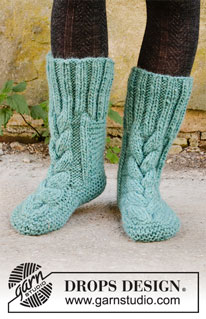 Free patterns - Women's Socks & Slippers / DROPS 203-34