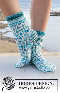 Free patterns - Dámské ponožky a papučky / DROPS 209-21