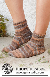 Free patterns - Dámské ponožky a papučky / DROPS 223-39