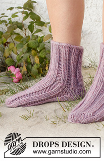 Free patterns - Dámské ponožky a papučky / DROPS 223-44