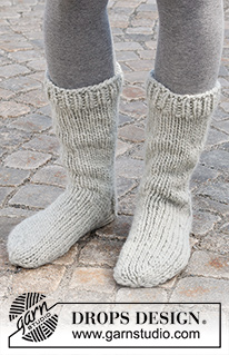 Free patterns - Dámské ponožky a papučky / DROPS 227-57