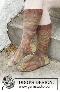 Free patterns - Naisen sukat / DROPS 227-61