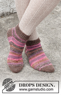 Free patterns - Dámské ponožky a papučky / DROPS 227-63