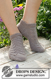 Free patterns - Női zoknik és lábbelik / DROPS 229-23