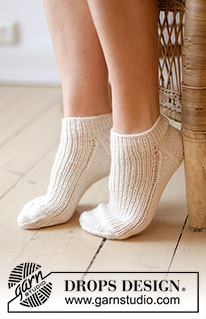 Free patterns - Dámské ponožky a papučky / DROPS 238-25