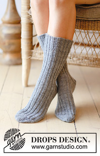 Free patterns - Dámské ponožky a papučky / DROPS 238-31