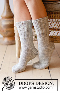 Free patterns - Női zoknik és lábbelik / DROPS 238-32