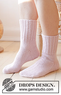 Free patterns - Dámské ponožky a papučky / DROPS 238-34
