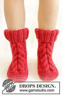 Free patterns - Christmas Socks & Slippers / DROPS 242-68