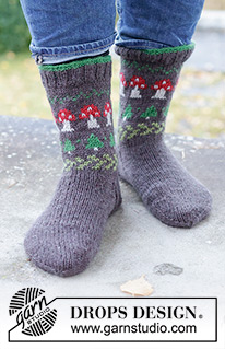 Free patterns - Christmas Socks & Slippers / DROPS 246-43