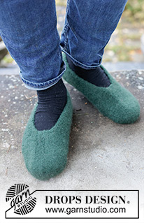 Free patterns - Christmas Socks & Slippers / DROPS 246-44