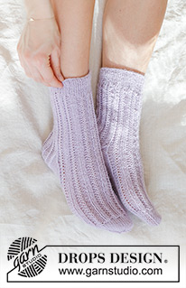 Free patterns - Női zoknik és lábbelik / DROPS 247-18