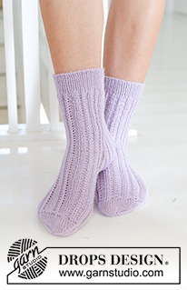 Free patterns - Dámské ponožky a papučky / DROPS 247-18