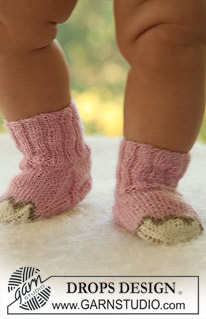 Free patterns - Baby Socks & Booties / DROPS Baby 17-18